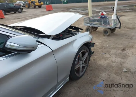 2015 Mercedes-Benz C 300 4Matic/Luxury 4Matic/Sport 4Matic from USA, damaged, VIN 55SWF4KB5FU071881